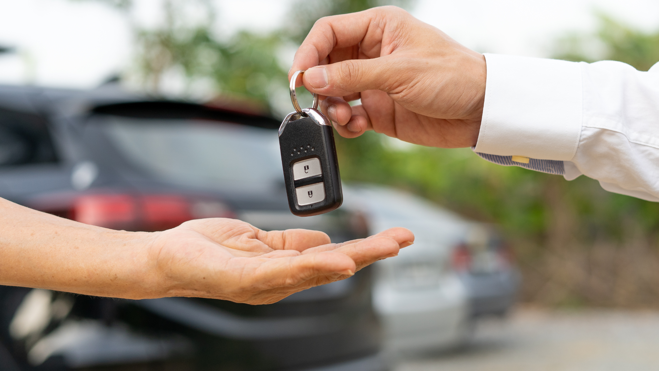 Buying Used vs. New with a Car Loan: What to Consider When Financing a Second-Hand Vehicle Versus a Brand-New One